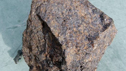How Can You Tell If A Rock Is Metal 520x293